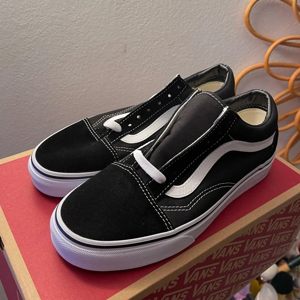 New Vans Old Skool - Picture 5 of 7